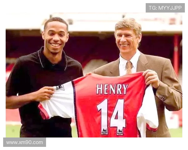 温格执教阿森纳期间的辉煌表现与重塑进程分析