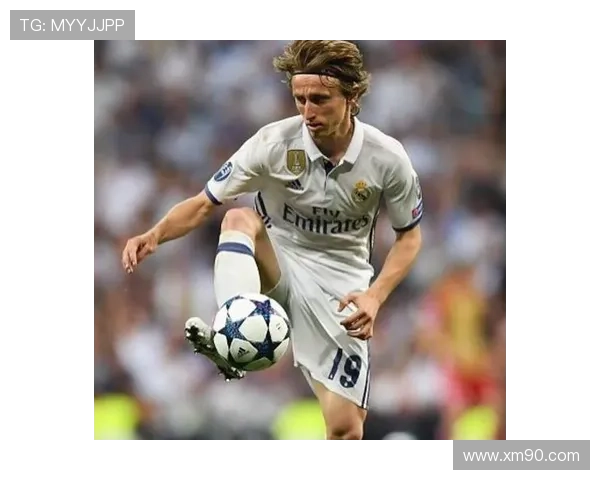 克罗斯中场节奏控制稳健,持续提升球队攻防转换效率 克罗斯中场节奏控制稳健,持续提升球队攻防转换效率